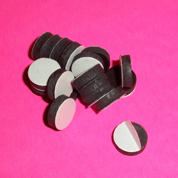 Small Sticky Adhesive Magnet Dot for Crafts Small Sticky Adhesive Magnet Dot for Crafts