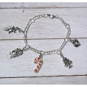 RTD-4106 : Candy Cane, Santa, North Pole Charms Christmas Bracelet at RTD Gifts