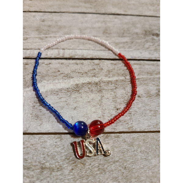 Patriotic Red White Blue Seed Bead Bracelet USA Charm 4th of July Stretch 7in Patriotic Red White Blue Seed Bead Bracelet USA Charm 4th of July Stretch 7in