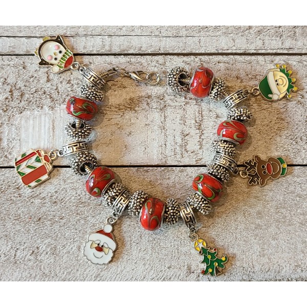 Christmas Charm Bracelet Handmade Glass Bead Snake Chain Santa Reindeer Gift Christmas Charm Bracelet Handmade Glass Bead Snake Chain Santa Reindeer Gift